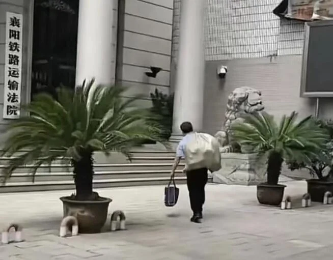 比利时替补沙兹利第九十四分钟推射破门三比二绝杀日本队